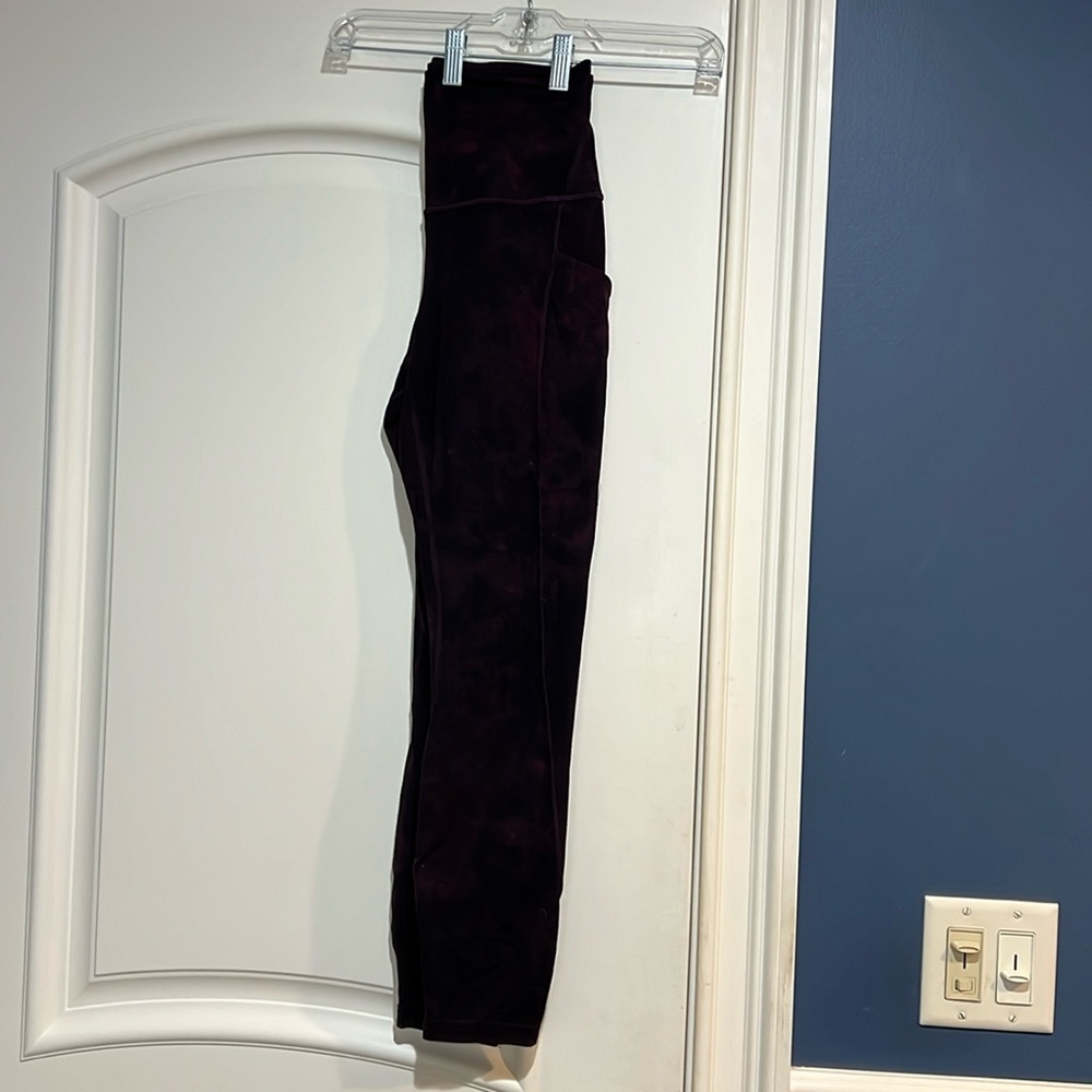 Lululemon 25” Align Leggings with pockets!
